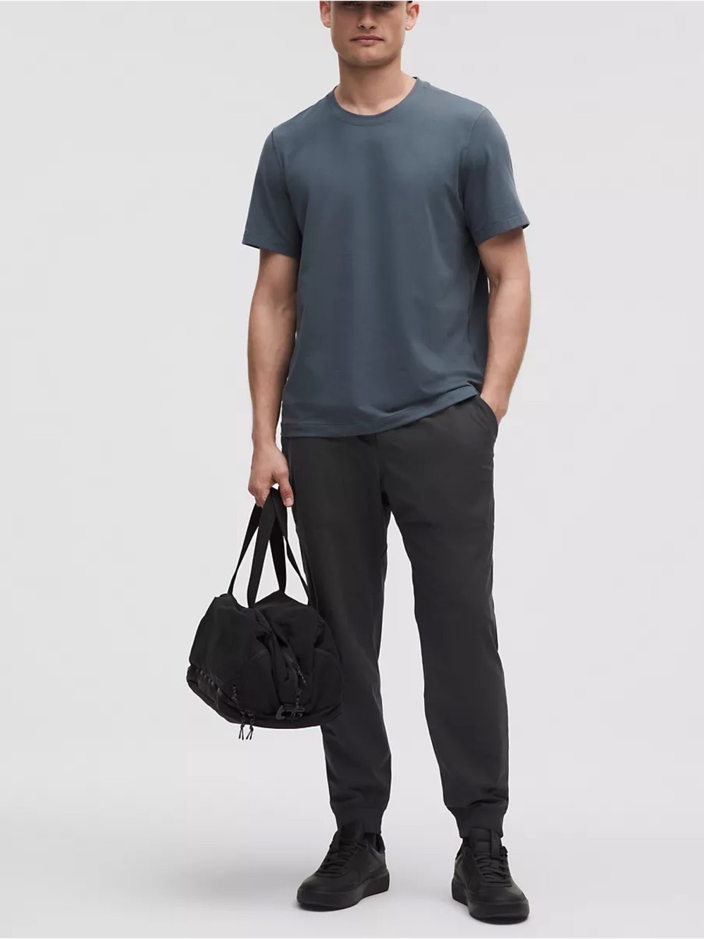 Lululemon Men’s ABC Warpstreme Jogger
Regular Black Medium